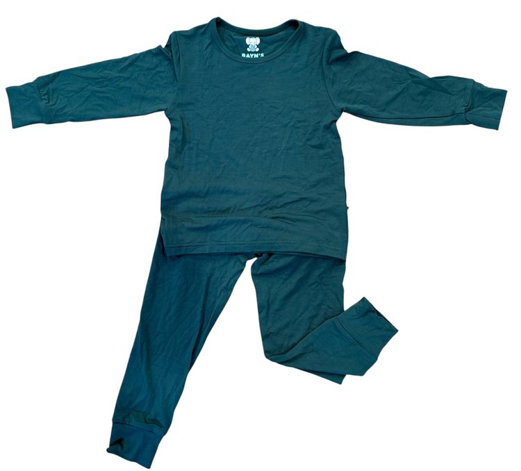 AppliquĆ© Letter Pajamas and Sweatshirts