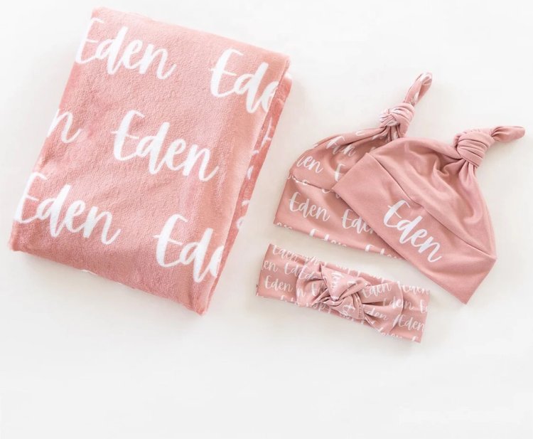 Newborn Sets – Personalized Blanket & Outfit for Babies