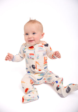 Windy City Bamboo Double Zip Onesie | Chicago Baby Pajamas | Rayn's Tiny Stitches