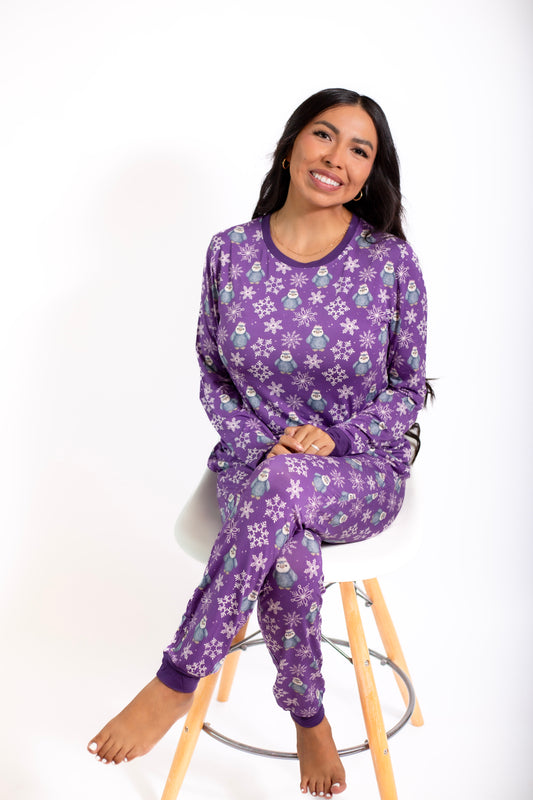 Lets Go Play In The Snow : Women 2 Piece Penguin Jogger Pajamas