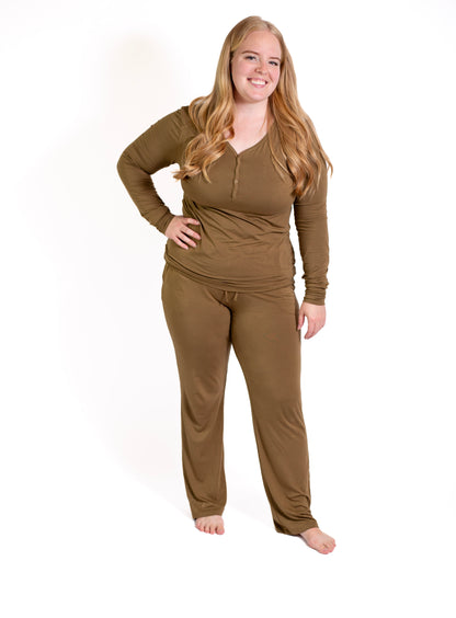 Women's Solid Long Sleeve Button Pajamas: Olive Color