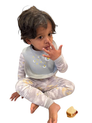 Sweet Dreams Baby Bib – Soft, Cute & Easy-Clean Feeding Essential