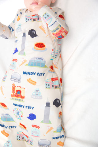 Soft Chicago bamboo sleep sack with double zipper, temperature-regulating fabric, neck protection, and limited edition Windy City print.