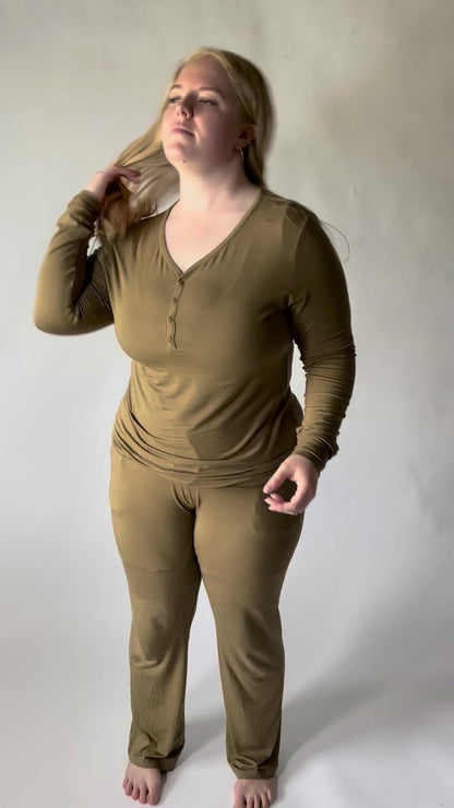 Women's Solid Long Sleeve Button Pajamas: Olive Color